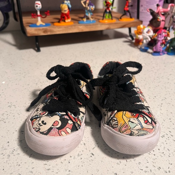 Disney Toddler Mickey Mouse and friends shoes - Picture 4 of 5